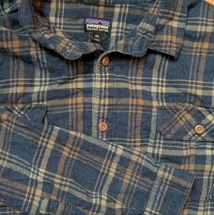 Patagonia Fjord Flannel Mens XXL Blue Brown Cream Plaid Organic Cotton Gorpcore